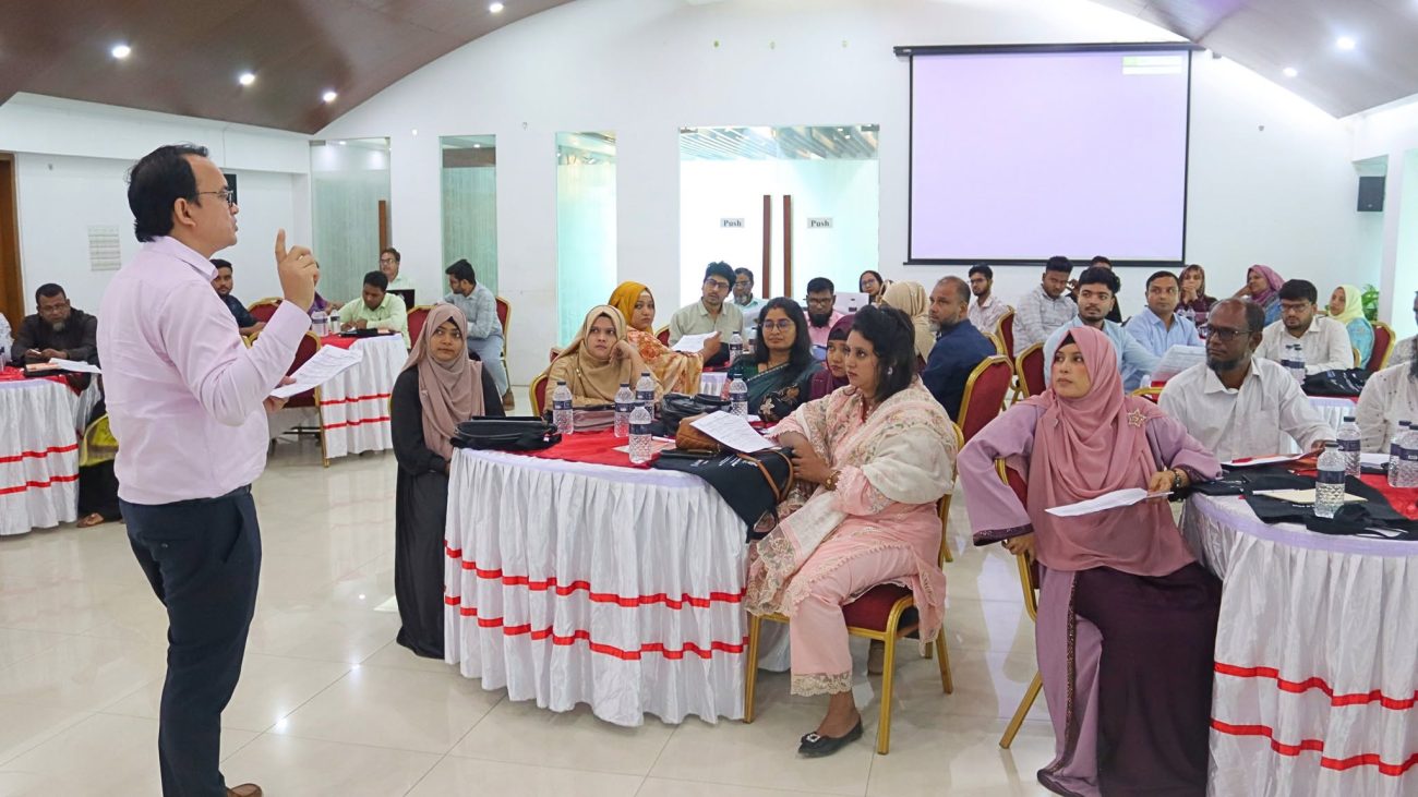 Dhaka - Digital Centre 2.0 - Trainer Faruq